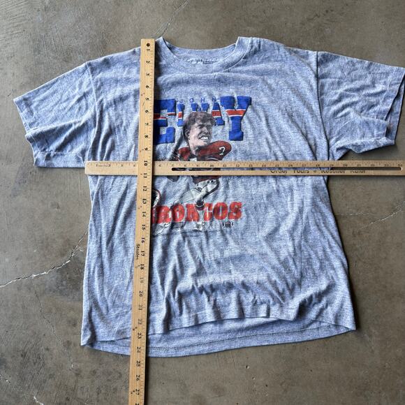 Vintage 80s 1987 NFL Denver Broncos MVP John Elway Caricature Print T Shirt LRG - Picture 4 of 5